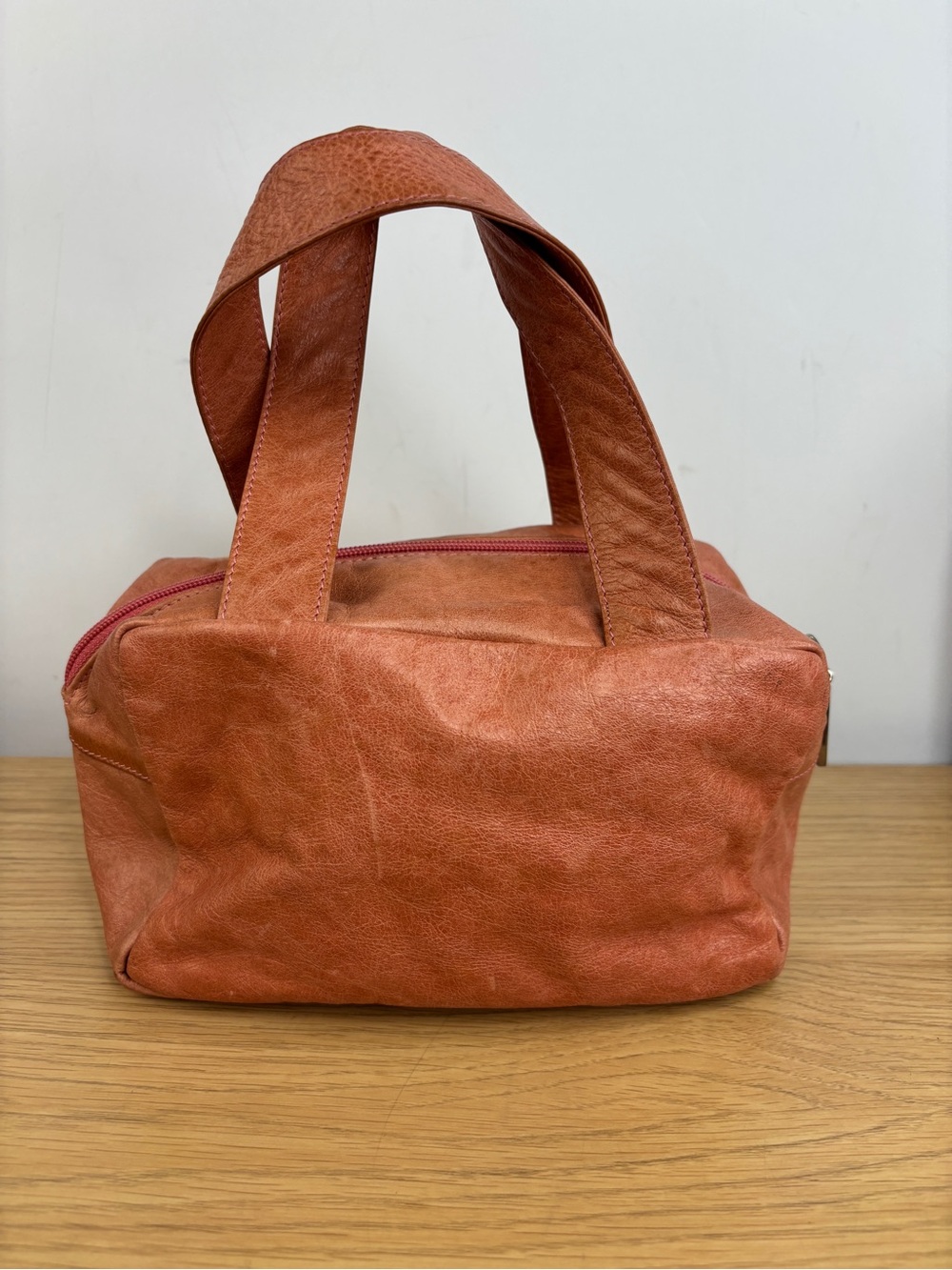 Vintage RARE Coral Pink HOBO Brand High Quality Leather Mini Zip Bag - Picture 6 of 15